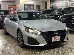 نيسان ألتيما